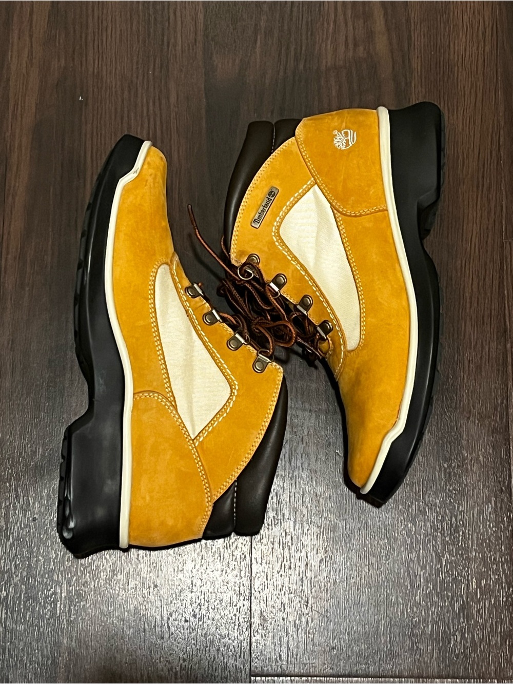 Timberland Mustard Suede Outdoor Sneakers / Boots